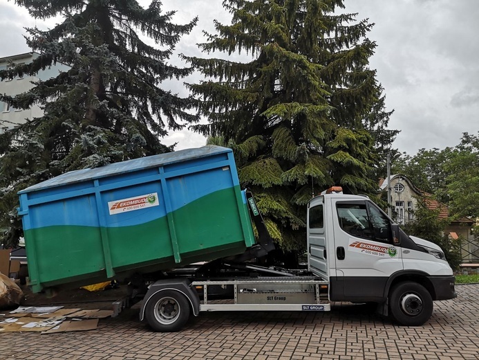 Makulatura na misje - wrzesień 2023