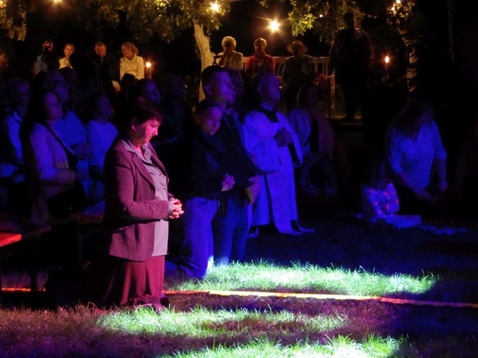 Modlitwa i koncert na roozpoczęcie odpustu Matki Bożej Pocieszenia