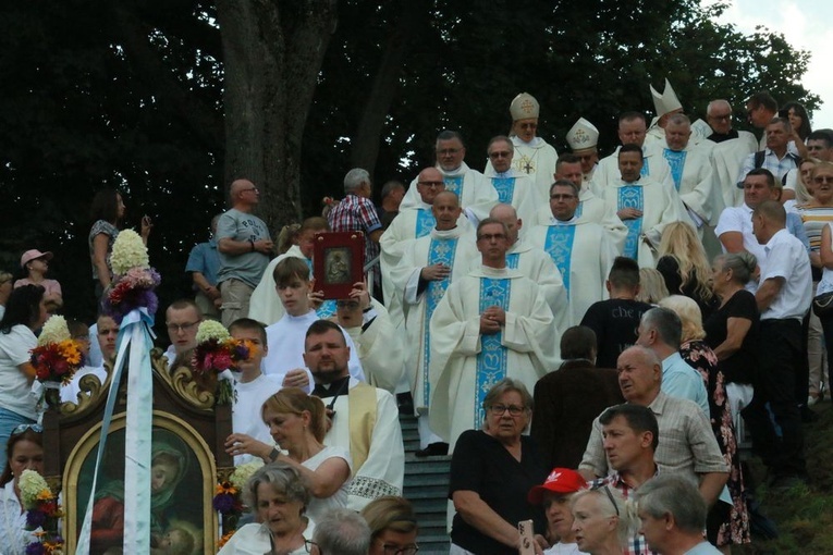 Uroczystości u Matki Bożej Kębelskiej