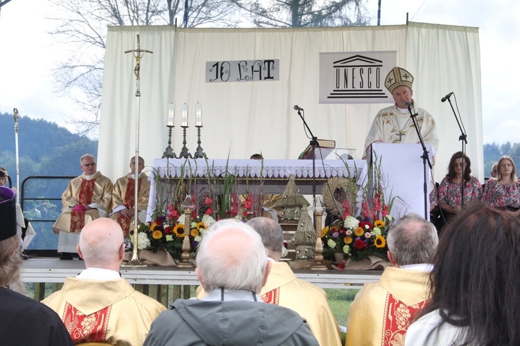 Kwiatoń. Cerkiew z listy UNESCO