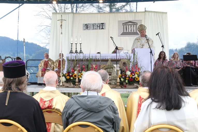 Kwiatoń. Cerkiew z listy UNESCO