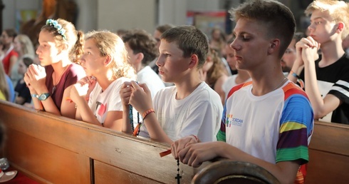 Młodzież włącza się w synod