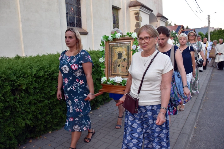 Odpust w parafii Narodzenia NMP w Smolcu
