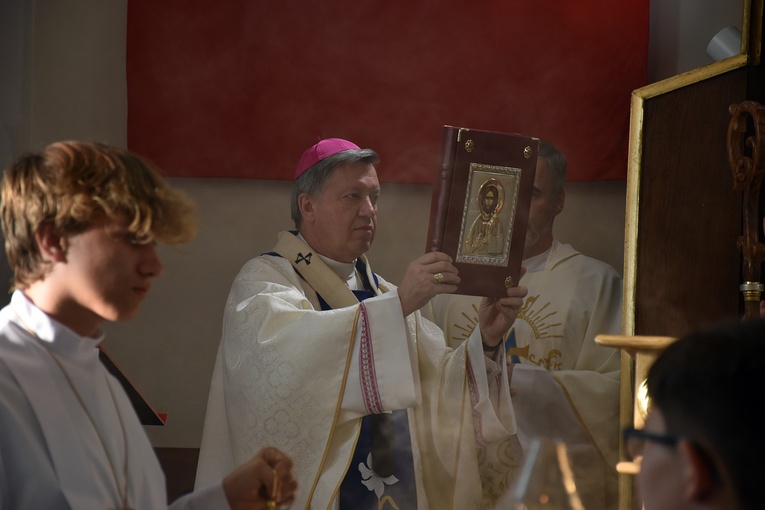 Odpust w parafii Narodzenia NMP w Smolcu