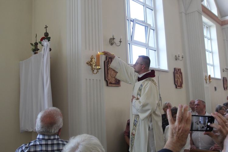 Poświęcenie nowej świątyni w Lubinie