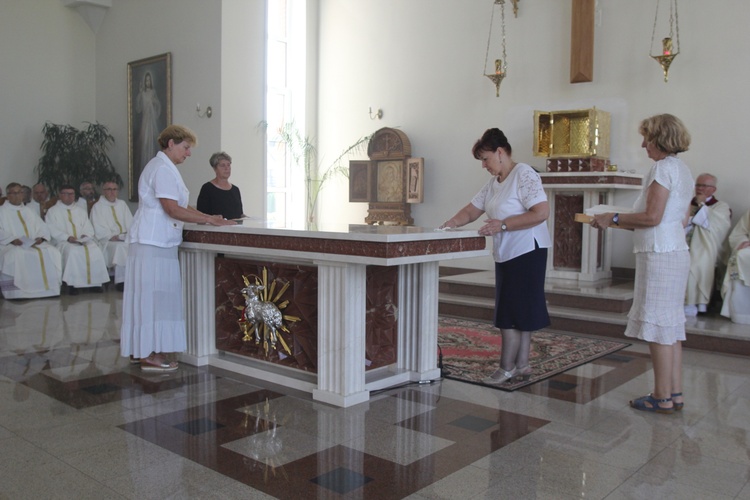 Poświęcenie nowej świątyni w Lubinie