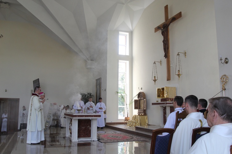 Poświęcenie nowej świątyni w Lubinie