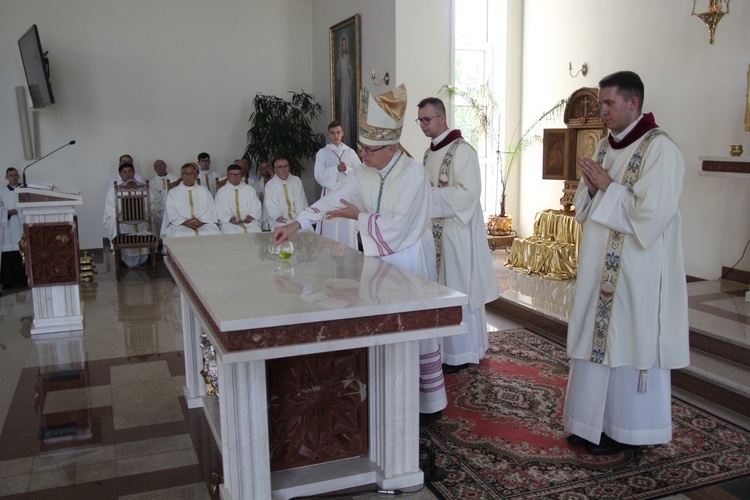 Poświęcenie nowej świątyni w Lubinie