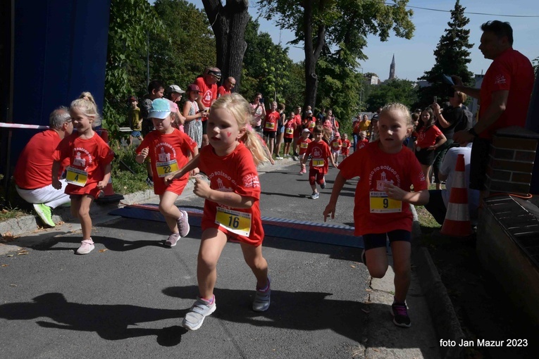 W Żaganiu pobiegli do Bożego Grobu