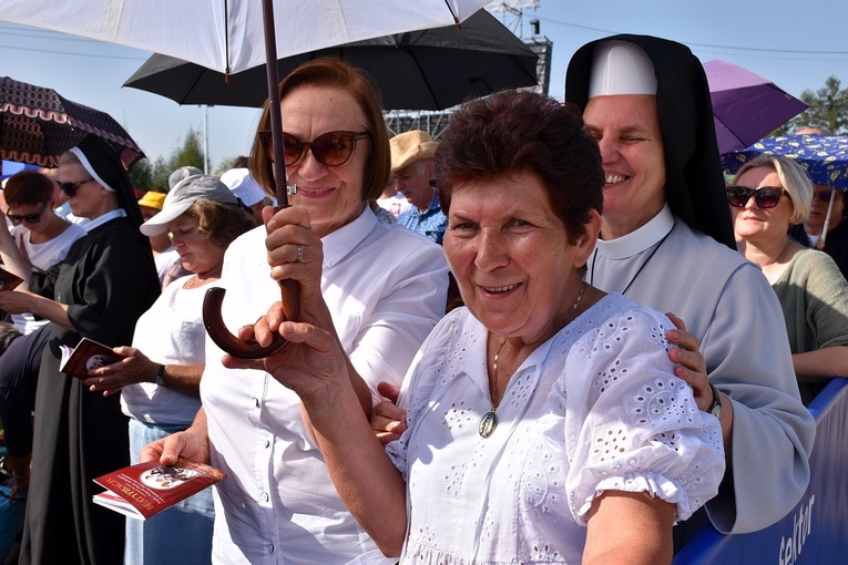 Beatyfikacja rodziny Ulmów w Markowej - pielgrzymi z całej Polski na Mszy św.