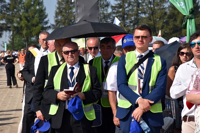 Beatyfikacja rodziny Ulmów w Markowej - pielgrzymi z całej Polski na Mszy św.