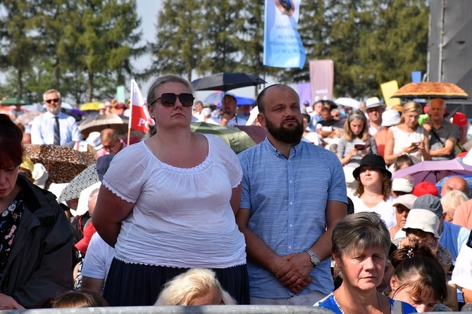 Beatyfikacja rodziny Ulmów w Markowej - pielgrzymi z całej Polski na Mszy św.