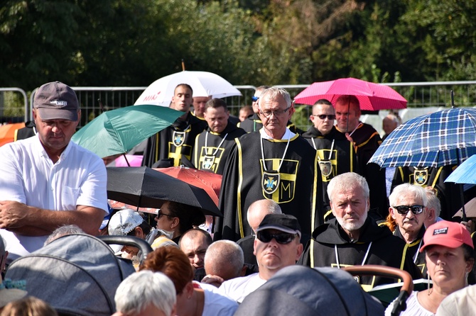 Beatyfikacja rodziny Ulmów w Markowej - pielgrzymi z całej Polski na Mszy św.