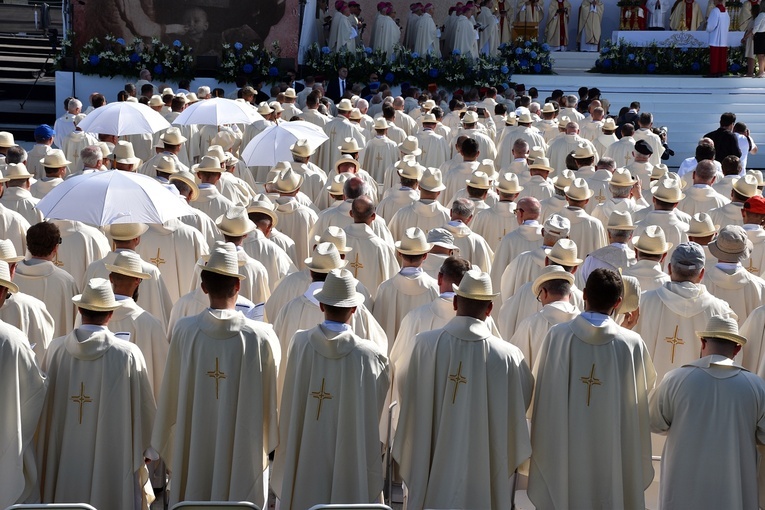 Beatyfikacja rodziny Ulmów w Markowej - pielgrzymi z całej Polski na Mszy św.