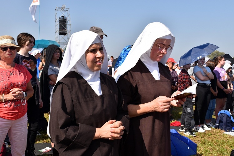 Beatyfikacja rodziny Ulmów w Markowej - pielgrzymi z całej Polski na Mszy św.