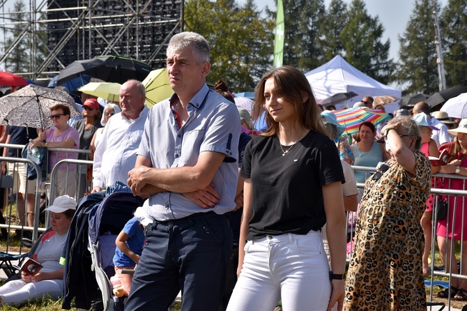 Beatyfikacja rodziny Ulmów w Markowej - pielgrzymi z całej Polski na Mszy św.