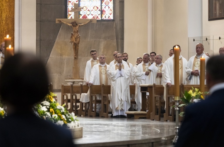 100 lat „Gościa Niedzielnego” – Msza św. w katowickiej archikatedrze, cz. I