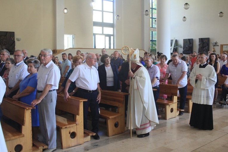 Pielgrzymka złotych jubilatów małżeńskich