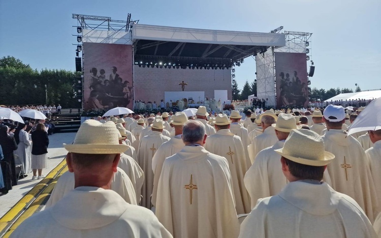 Pielgrzymi z diecezji tarnowskiej w Markowej