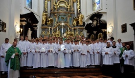 100 nowych lektorów