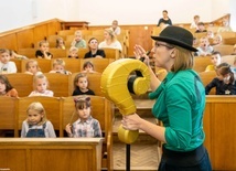 Nauka jest fascynująca, nawet w młodym wieku.