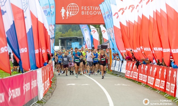 Trzeci dzień 14. Festiwalu Biegowego w Piwnicznej – Zdroju. Emocje nie opadają!