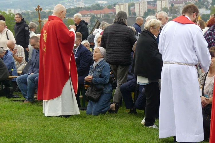 Msza św. za Bielsko-Białą pod Krzyżem na Trzech Lipkach - 2023