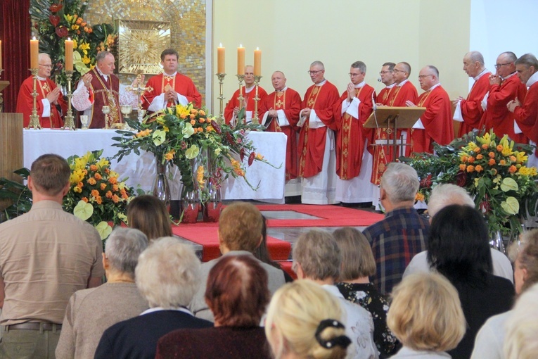 Tarnów. 25-lecie parafii filipinów