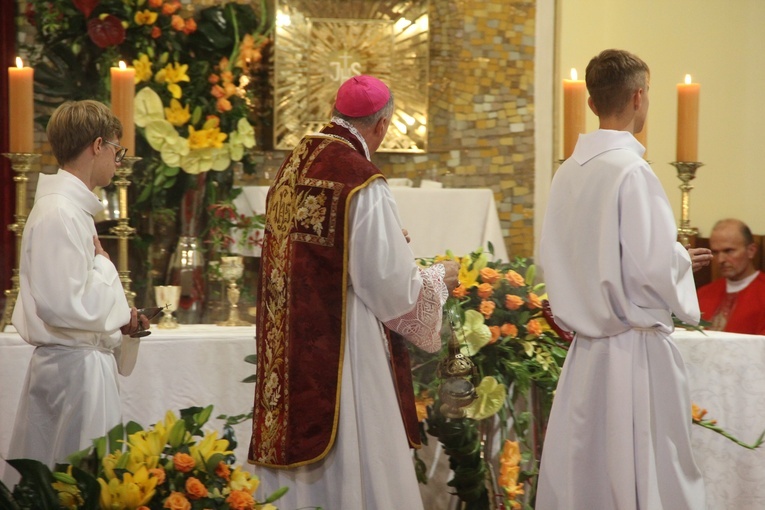 Tarnów. 25-lecie parafii filipinów