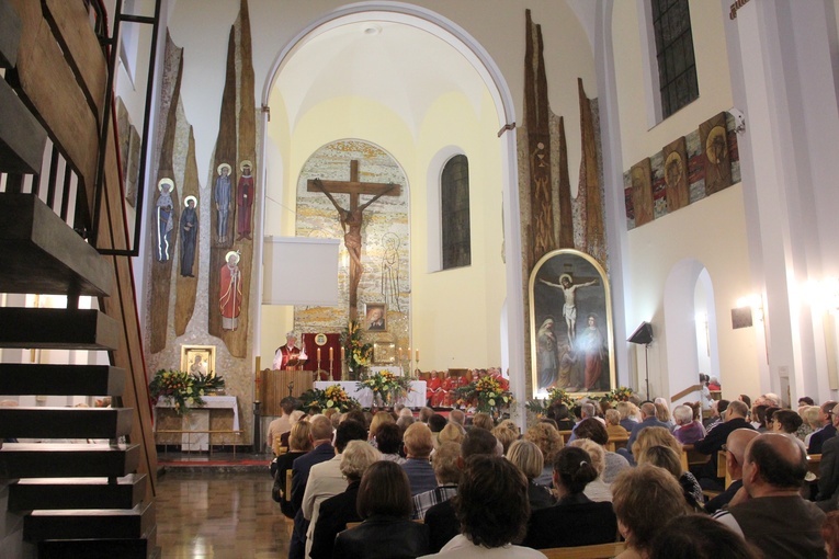 Tarnów. 25-lecie parafii filipinów