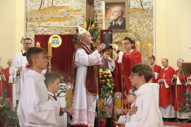 Tarnów. 25-lecie parafii filipinów