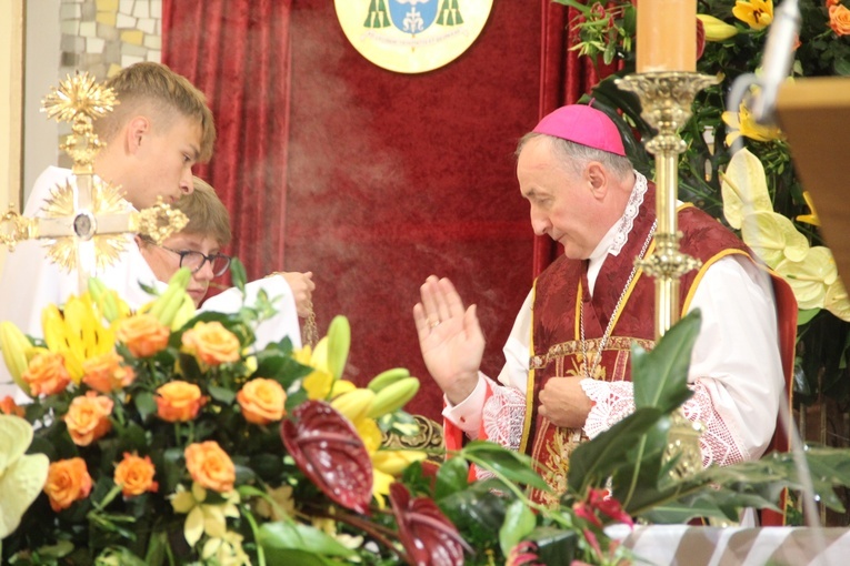 Tarnów. 25-lecie parafii filipinów