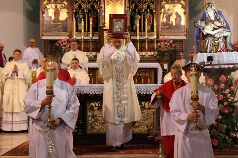 Odpust w sanktuarium Matki Bożej Bolesnej w Wałbrzychu