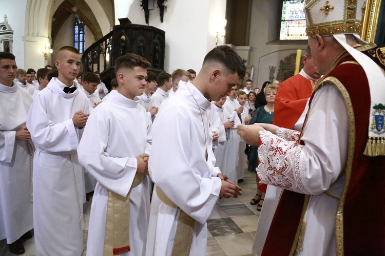 Wręczenie krzyży ceremoniarza