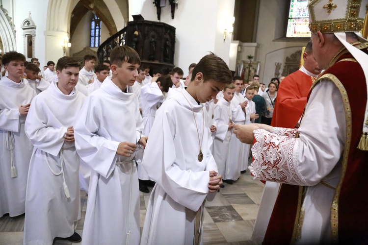 Wręczenie krzyży ceremoniarza