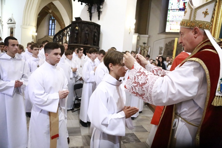 Wręczenie krzyży ceremoniarza