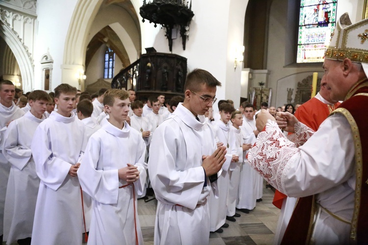 Wręczenie krzyży ceremoniarza