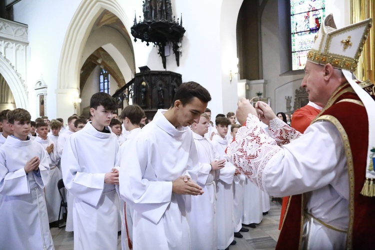 Wręczenie krzyży ceremoniarza