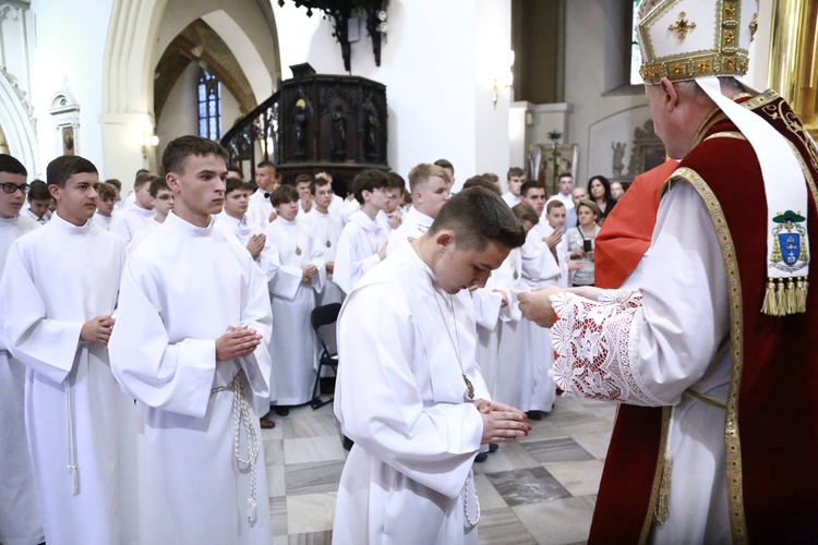 Wręczenie krzyży ceremoniarza