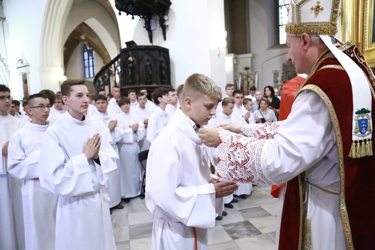 Wręczenie krzyży ceremoniarza