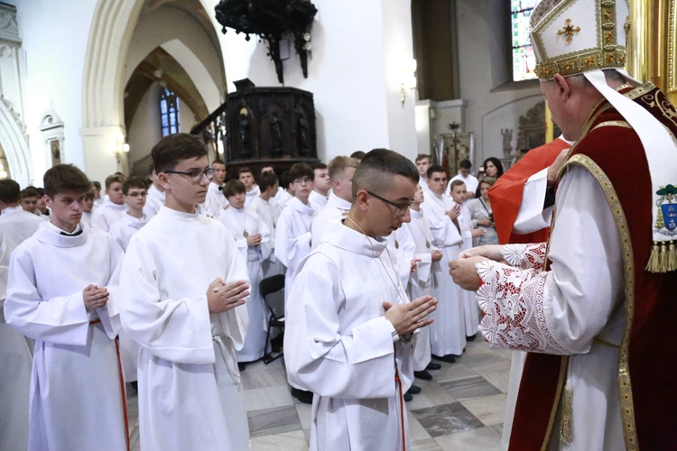 Wręczenie krzyży ceremoniarza