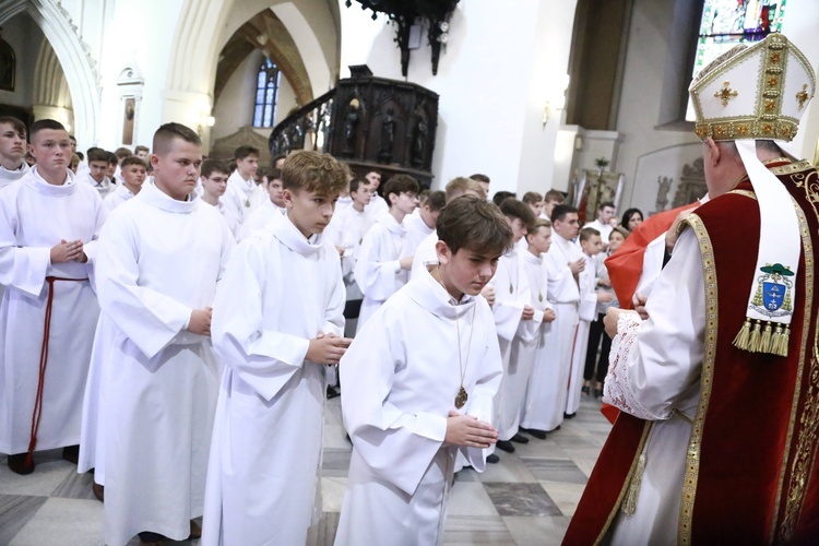 Wręczenie krzyży ceremoniarza