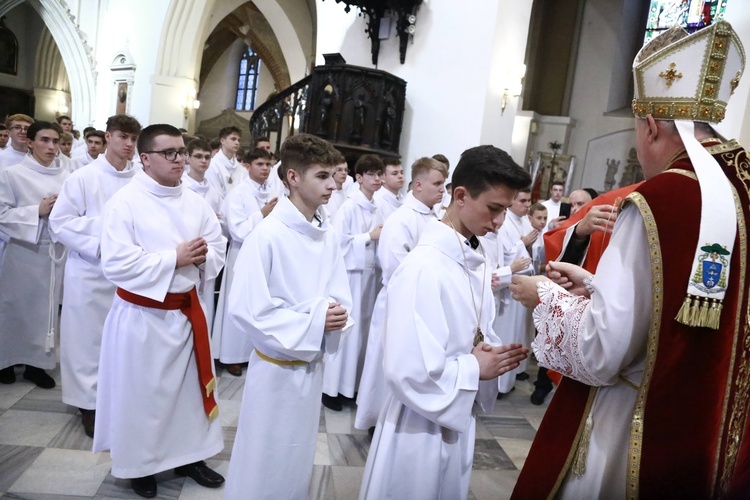 Wręczenie krzyży ceremoniarza