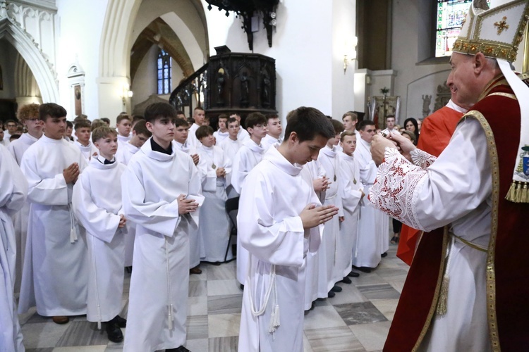 Wręczenie krzyży ceremoniarza