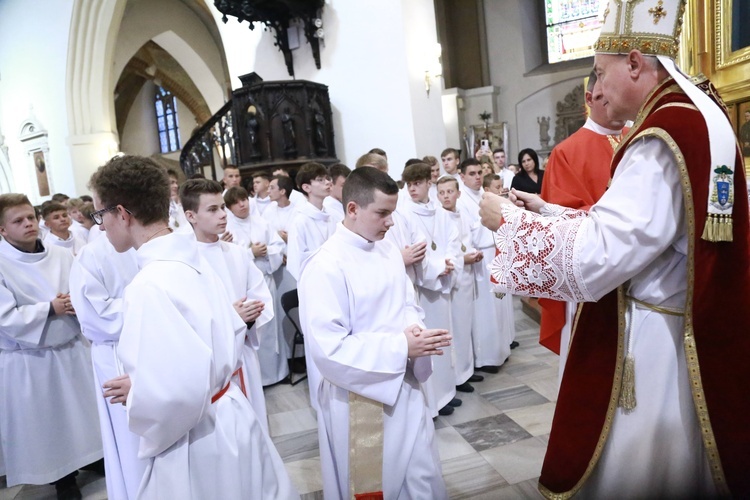 Wręczenie krzyży ceremoniarza