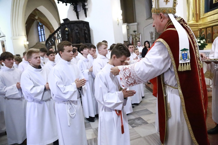 Wręczenie krzyży ceremoniarza