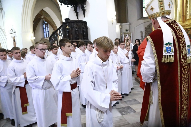 Wręczenie krzyży ceremoniarza