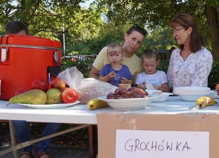 Festyn parafialny we Wrocławiu-Strachocinie