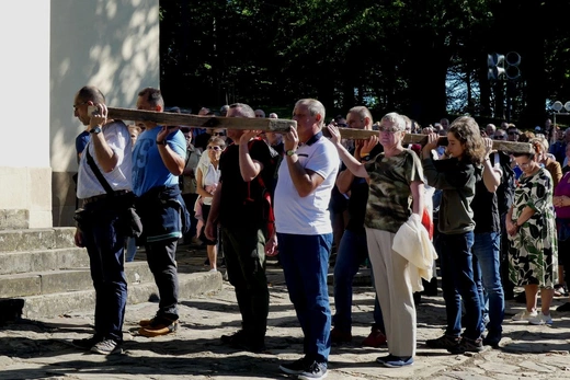 15. Diecezjalna Pielgrzymka Rodzin do Kalwarii Zebrzydowskiej 2023 - Droga krzyżowa