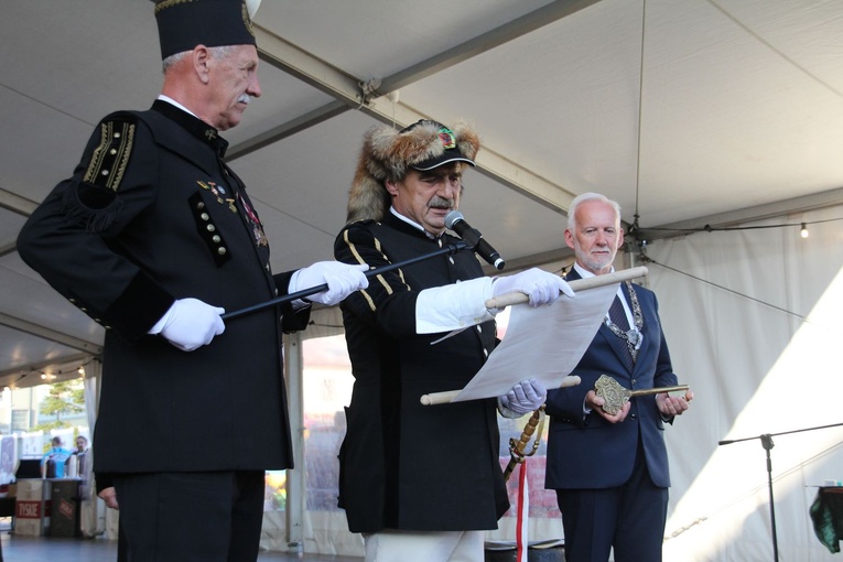 Uroczysta karczma piwna